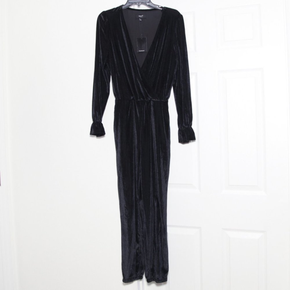 OAT New York Black Velvet Corduroy Jumper Size M NWT